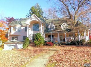 1545 Warwick Ave, Teaneck, NJ 07666