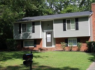 8113 Ivy Hollow Dr, Charlotte, NC 28227