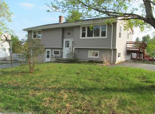 37 Ashmount St, Lewiston, ME 04240