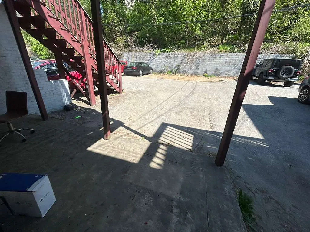 2 bed, $1,350 — Photo 2