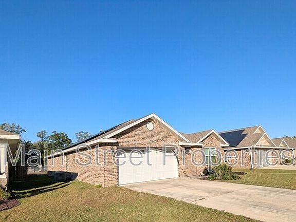 3rd image of 7823 Lakeside Oaks Dr