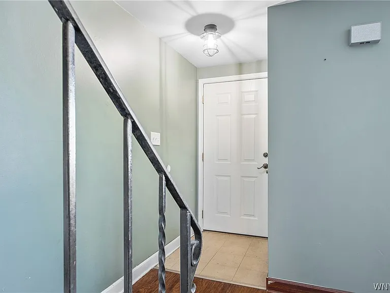235 Robert Dr #LEFT SIDE — Photo 2