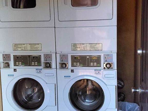 5th image of 804 Larch St APT 03