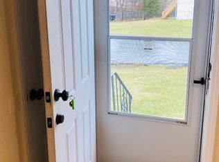 32 Chestnut Ave, Middletown, NY 10940