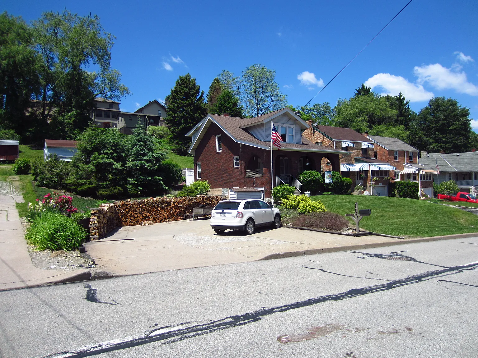 4257 Evergreen Rd photo 1