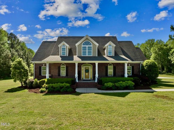 40 Sid Eaves Rd, Youngsville, NC 27596