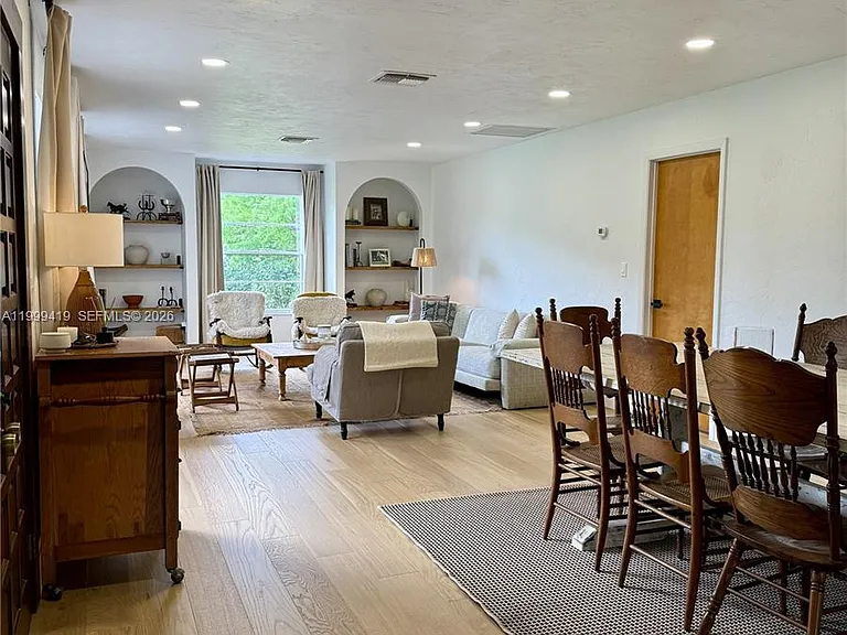 625 Whippoorwill Ter — Photo 9