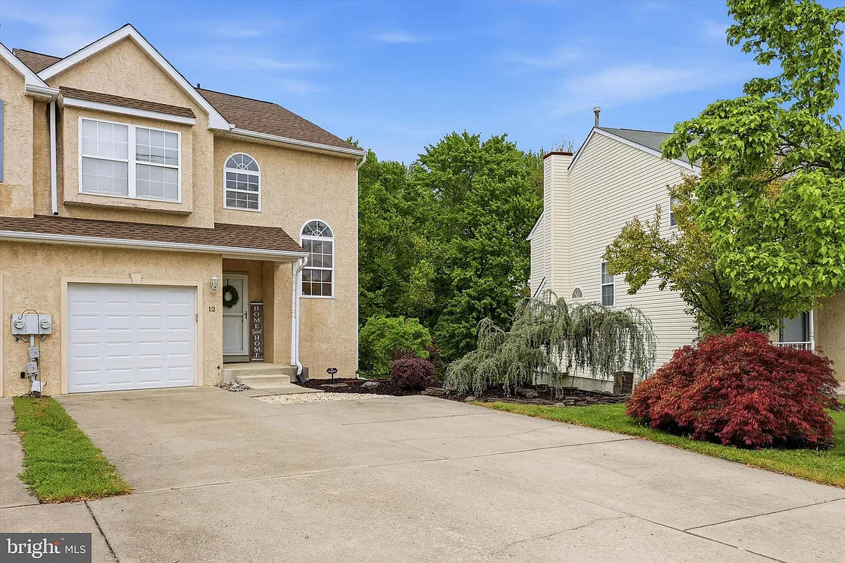 Building Photo - 12 Timbercrest Dr