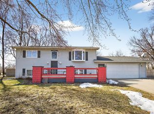 306 Parkview Curv, Zumbrota, MN 55992