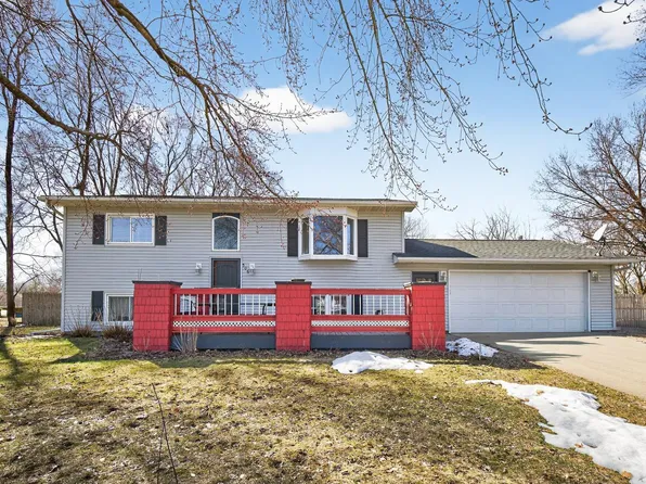 306 Parkview Curv, Zumbrota, MN 55992