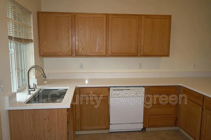 2 bed, 2.5 bath, 1187 sqft, $1,995 — Photo 4
