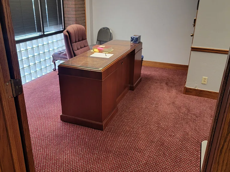 517 S Main St — Photo 3