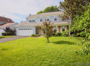 1116 W Crystal St, Mundelein, IL 60060