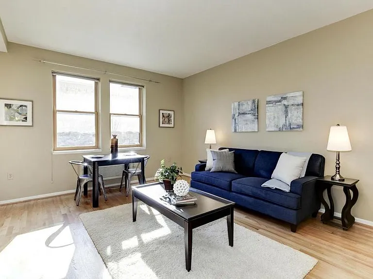 1811 Vernon St NW #201 — Photo 4
