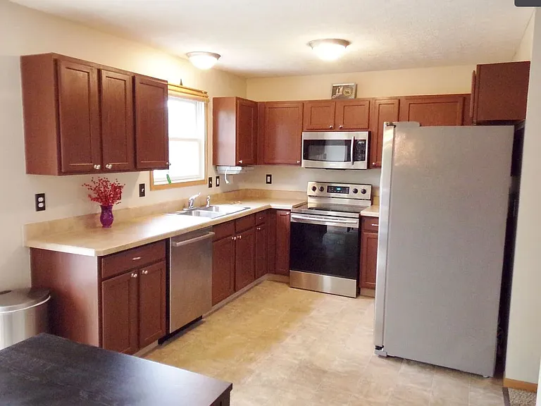 522 Thistleview Dr — Photo 10