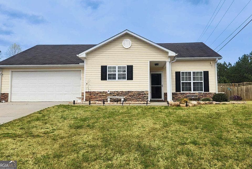 1st image of 12 Angela Ln