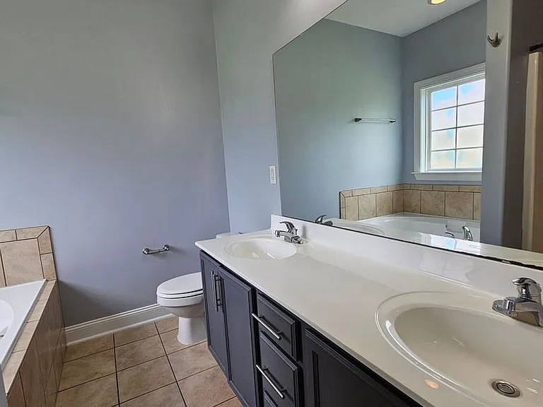 136 Hawks Point Rd — Photo 7