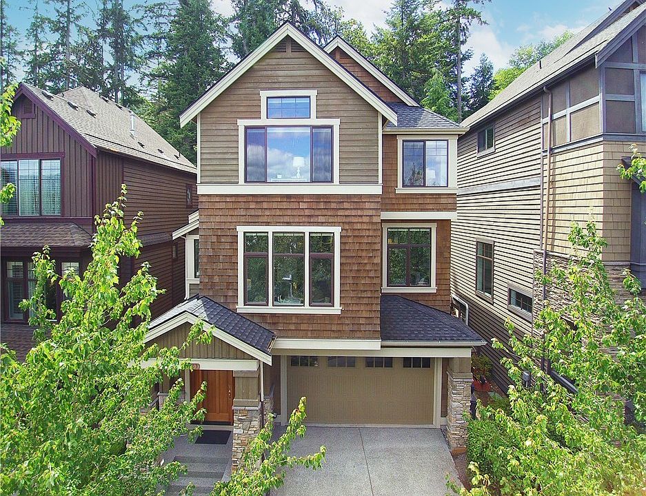 This "Little Gem" is ideally located in The Bridges of Talus and is move in ready with fresh interior paint. Gorgeous finishes abound! 