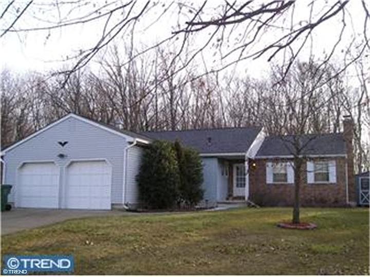 1st image of 6 Lincoln Ln