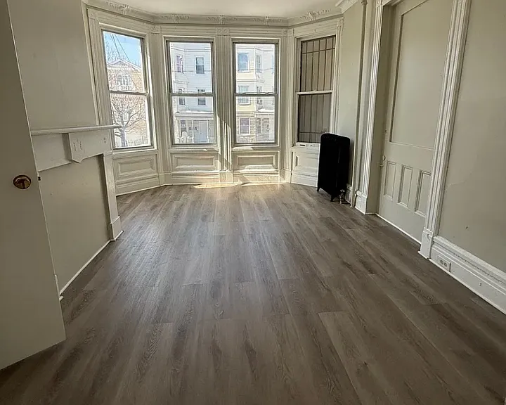 203 Renner Ave #1L — Photo 3