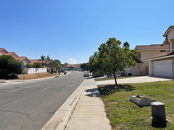 3rd image of 9811 Pebble Brook Dr