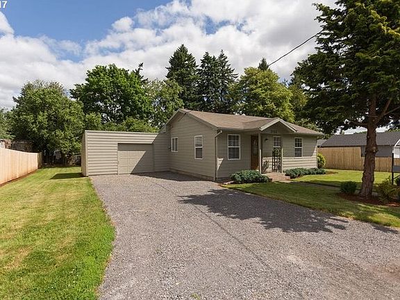 3rd image of 3733 SE Rockwood St