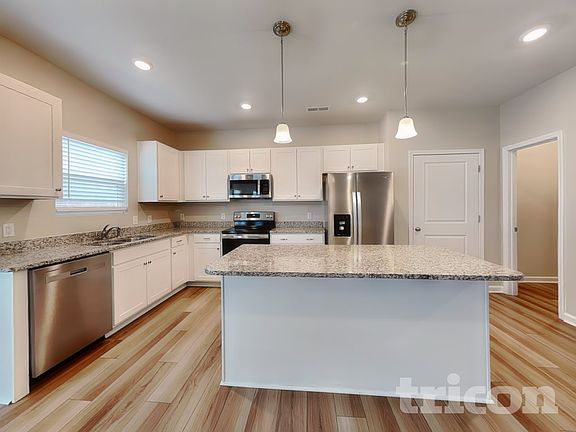 3rd image of 3718 Streamside Dr