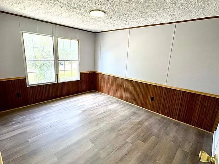 202 One Tree Ln — Photo 12