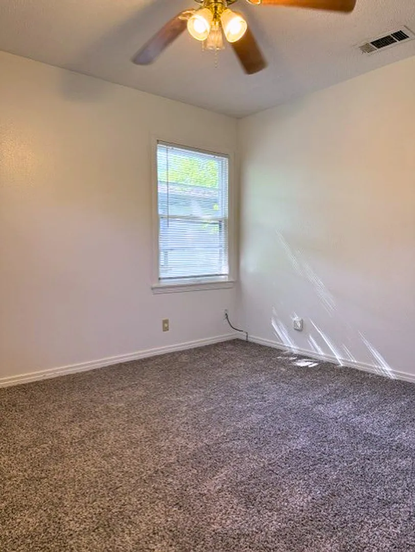 Available Now: 2BR Home with Garage and Large Fenced Yard — Photo 3
