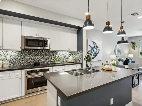 2105 Eagle Ave, Alameda, CA 94501