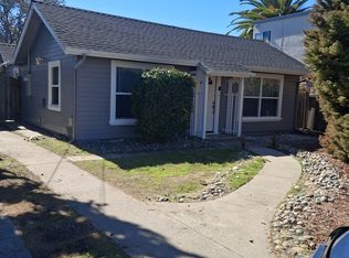 3030 Roland Dr, Santa Cruz, CA 95062