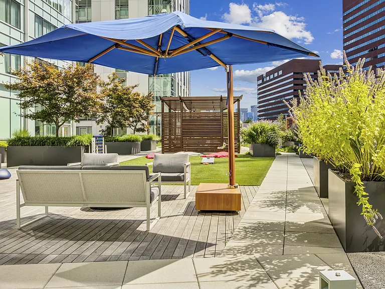 Watermark Kendall West — Photo 11