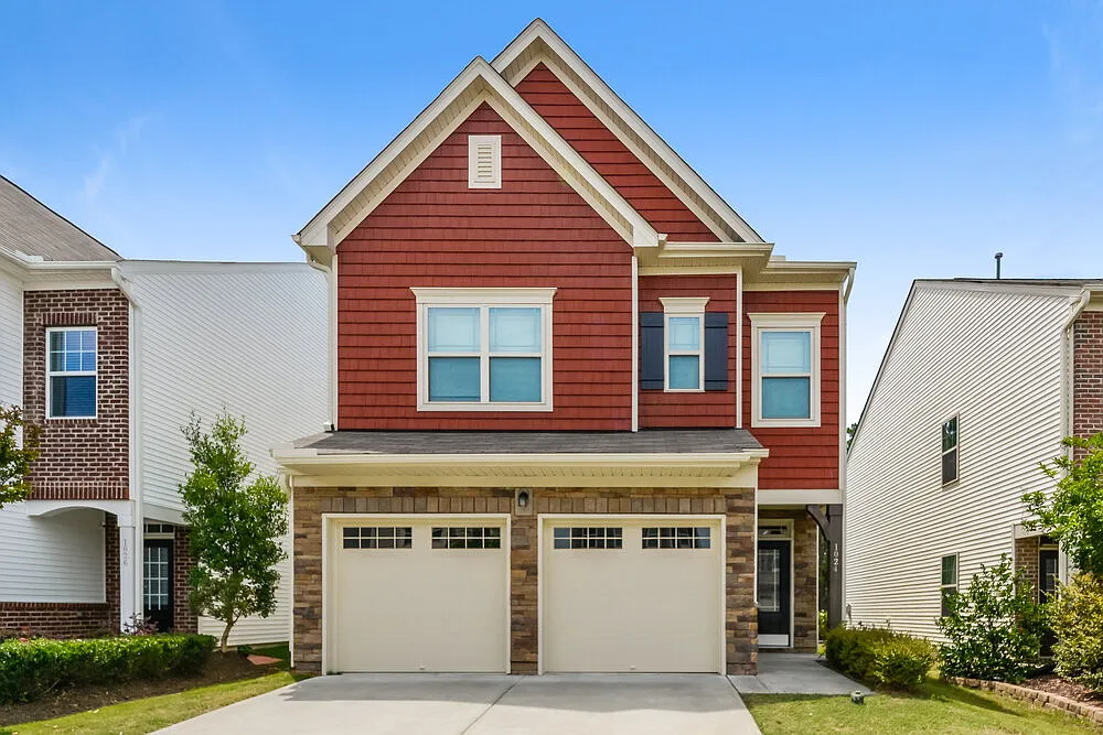 3 bed, 2.5 bath, 2409 sqft, $3,470 — Photo 1
