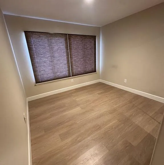 4636 Benhurst Ave — Photo 7