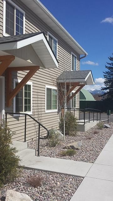 2nd image of 34 W Evergreen Dr APT B