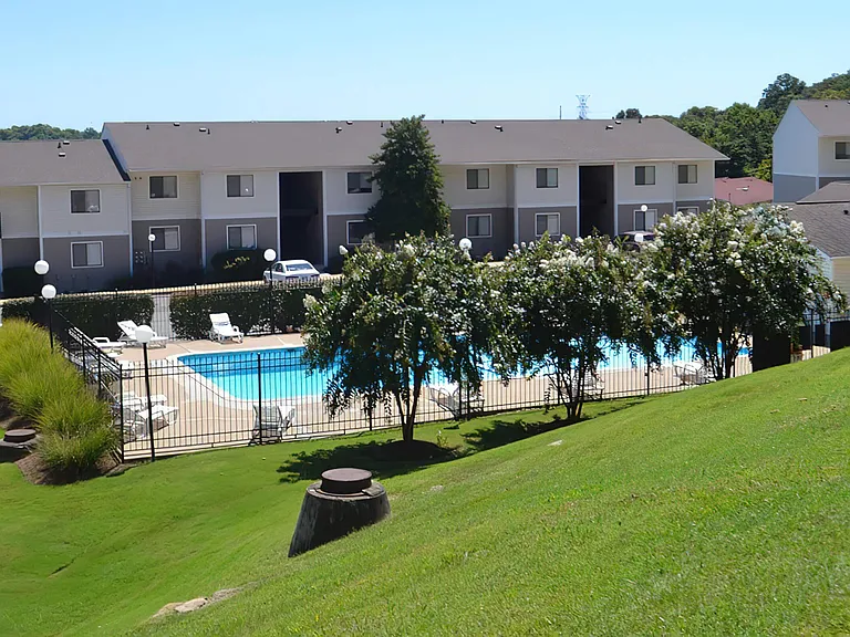 Hickory View Apartments — Photo 32