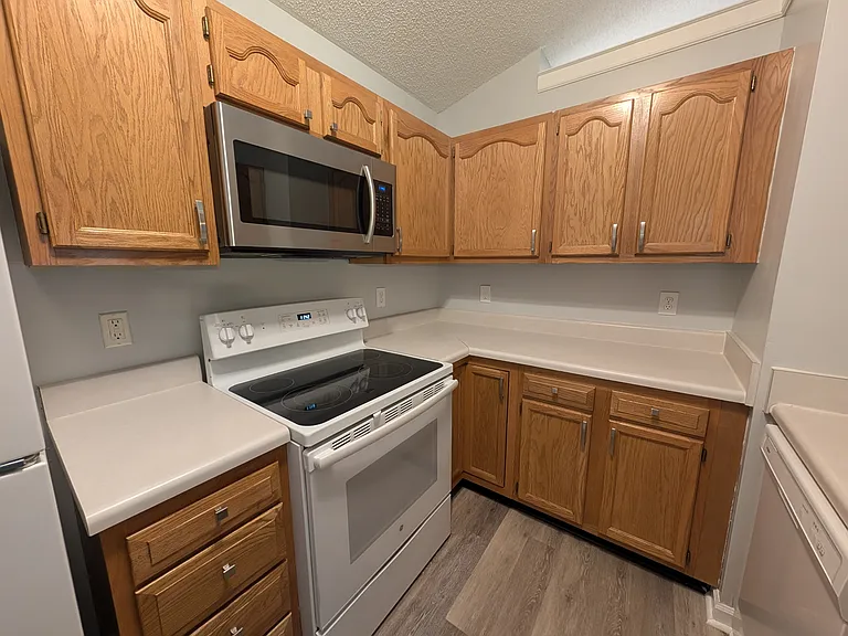 132 Rivertree Ln — Photo 12