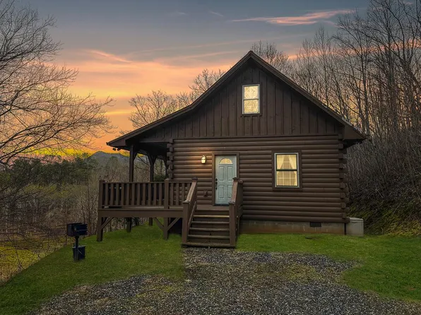 151 Partridge Pl, Whittier, NC 28789