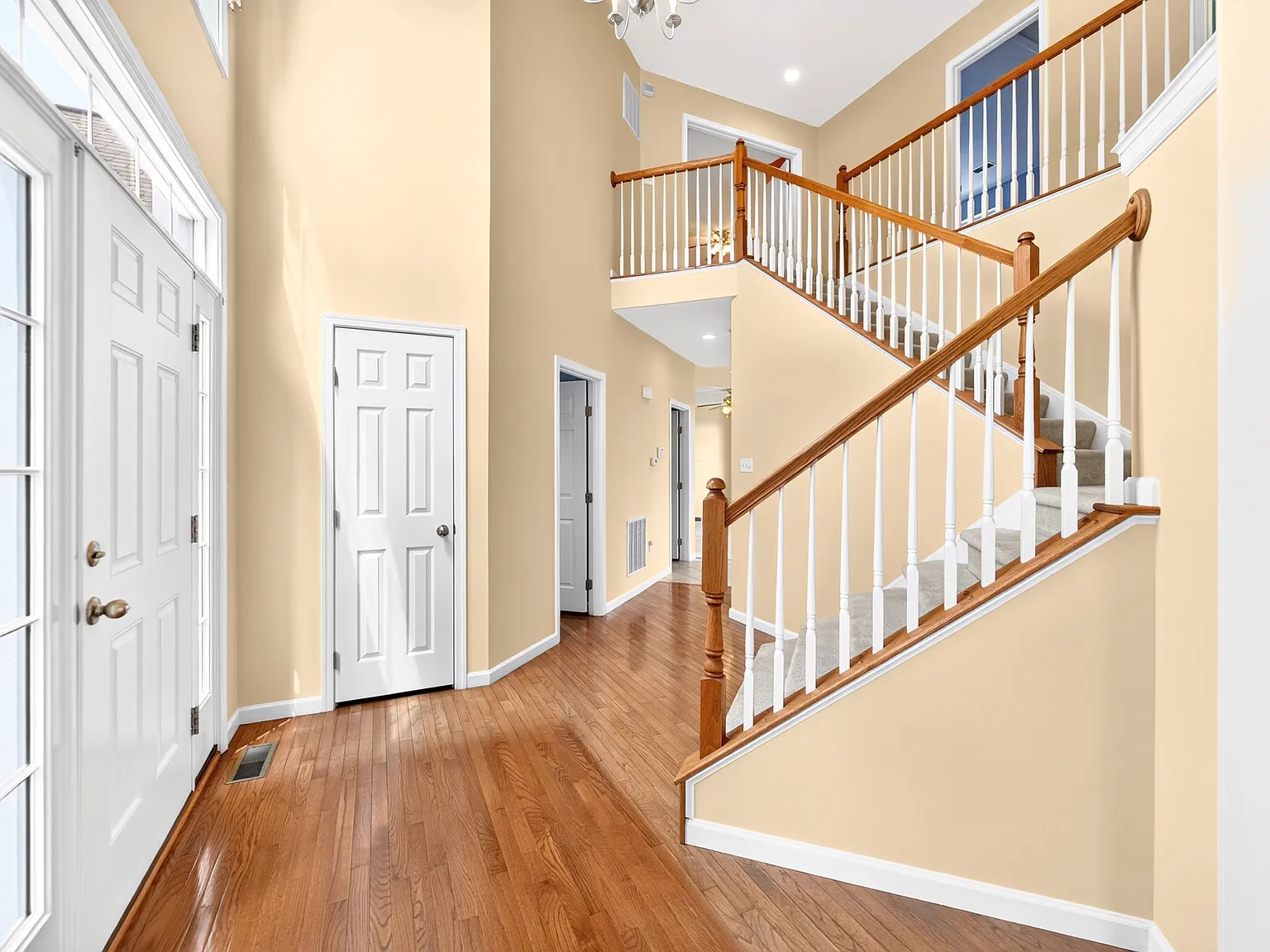4 bed, 3586 sqft, $3,400 — Photo 3