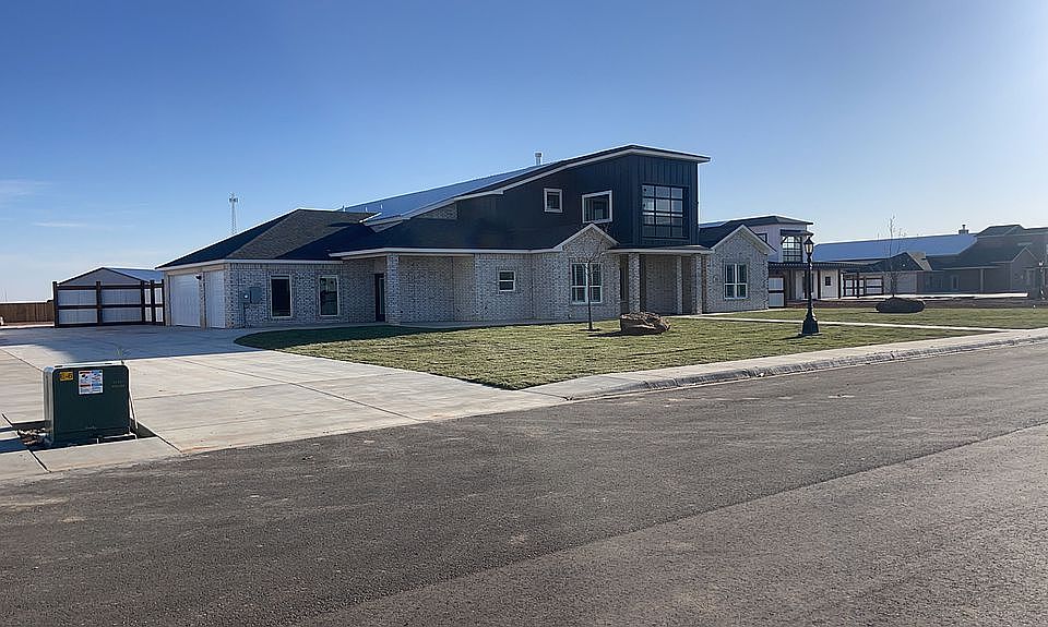 1st image of 23 Barndo Dr