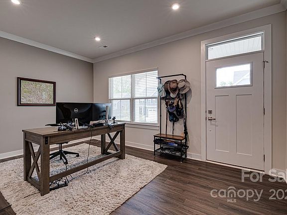 3rd image of 1109 Ansley Park Dr