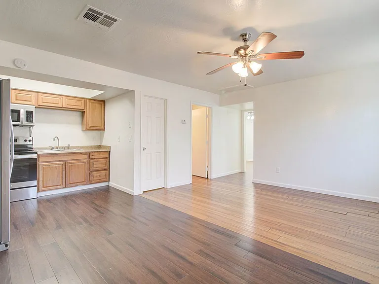 1501 E Roosevelt St #2 — Photo 10