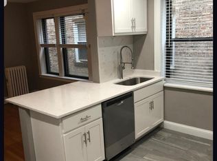 917 Ontario St APT 2, Oak Park, IL 60302