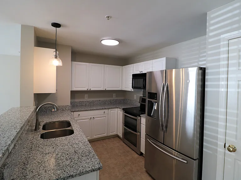 111 Mill Pond Dr — Photo 5