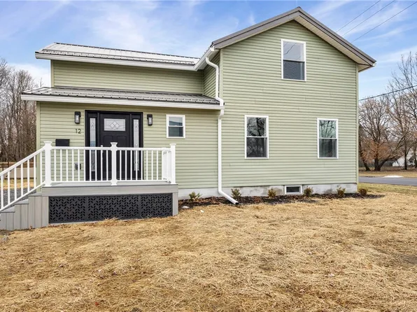 12 Garfield Ave, Dundee, NY 14837