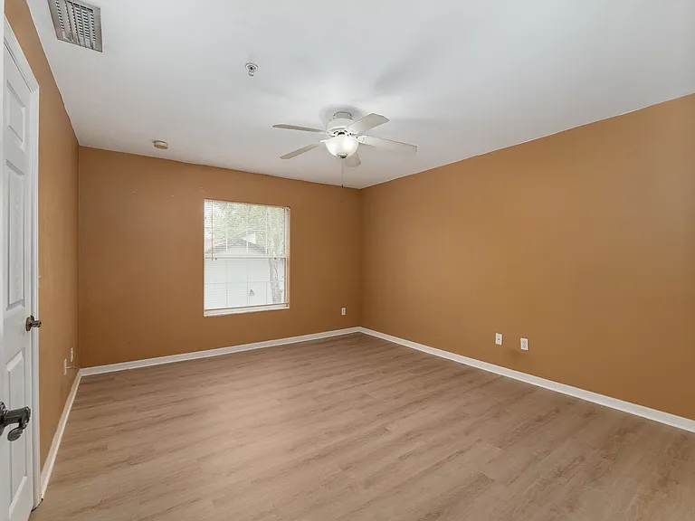 4215 SW 31st Dr #204 — Photo 11