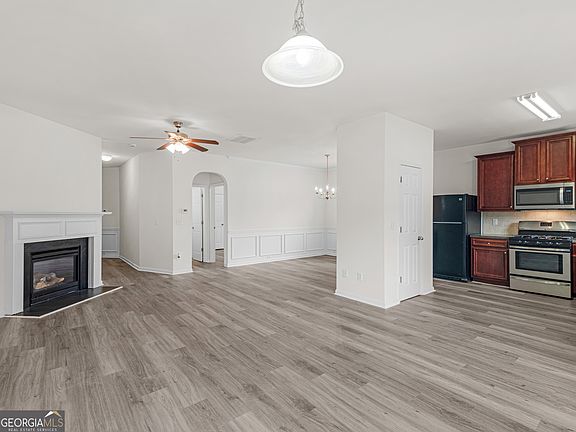 4th image of 2521 Shropshire Pl