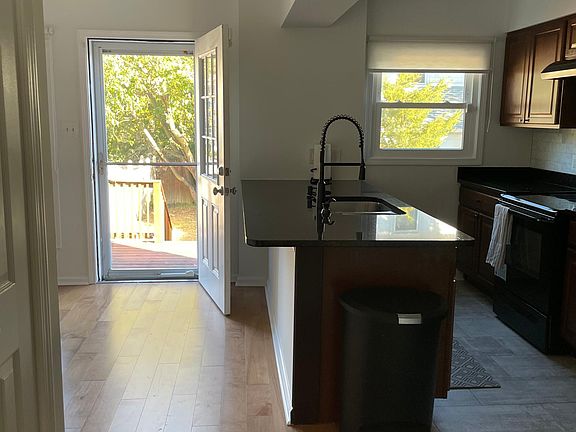 3rd image of 5933 N Hutchinson St #B