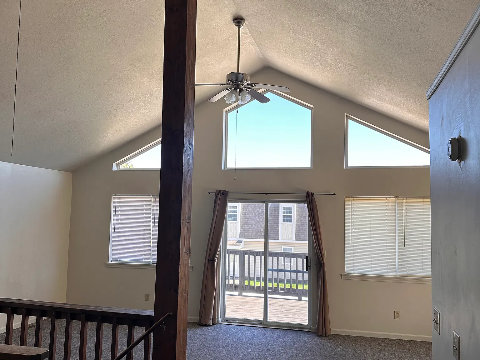3 bed, 1250 sqft, $1,500 — Photo 2