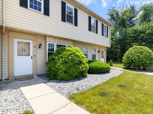 10 Founders Vlg #10, Clinton, CT 06413